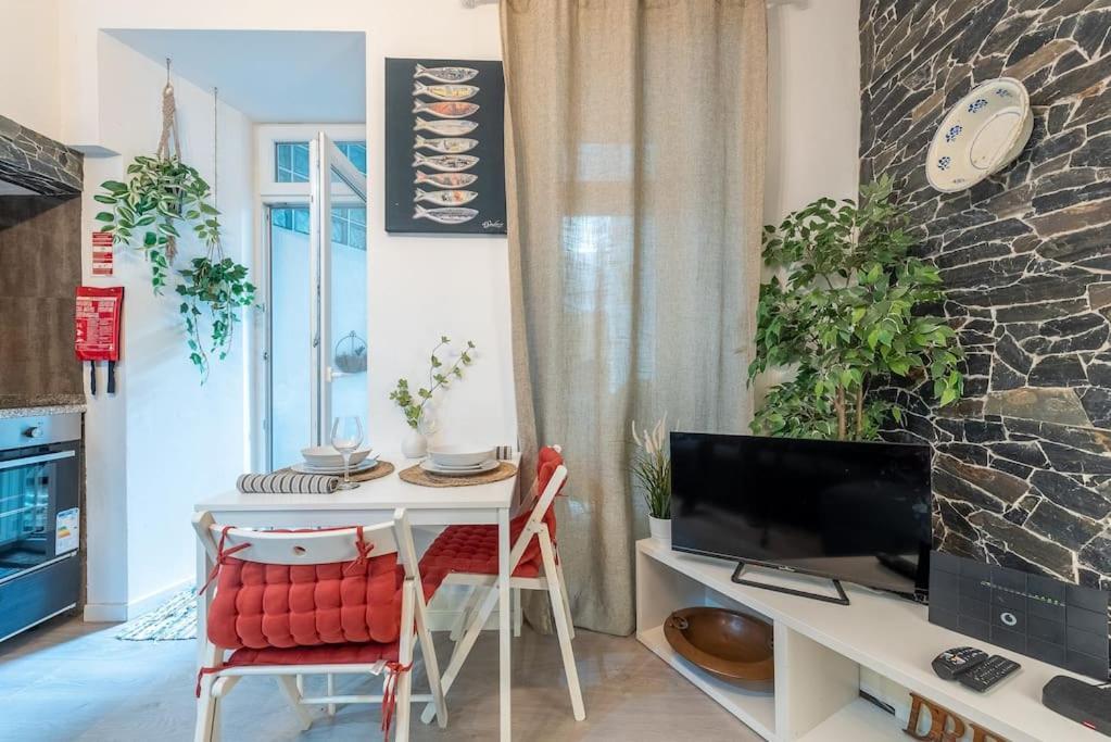 Modern Rustic Apartment In Graca Lissabon Exterior foto